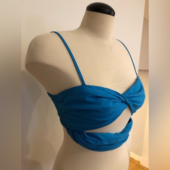 NWT Princess Polly blue crop top with removable straps. Size 8. - Picture 4 of 9